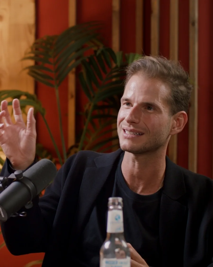 Daniel Minini im Gespräch im Founder-Mode-Studio
