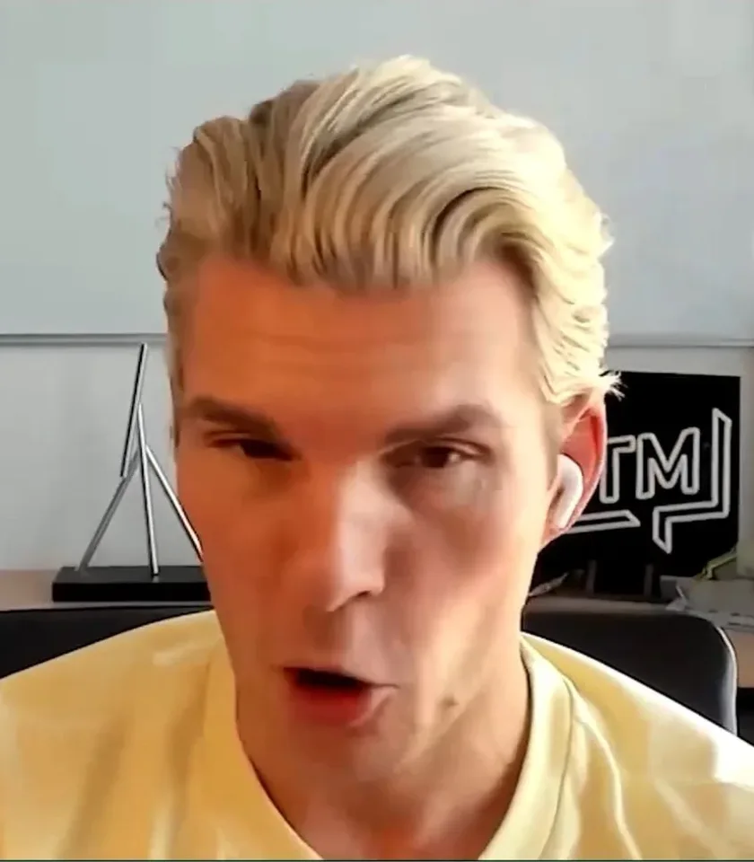 Florian Gschwandtner im lebhaften Gespräch