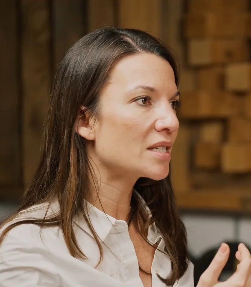 Dr. Sarah Bechstein erzählt im Founder-Mode-Studio